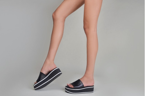 Zuecos Sandalias Bajos De Mujer De Cuero Pratt - Ferraro