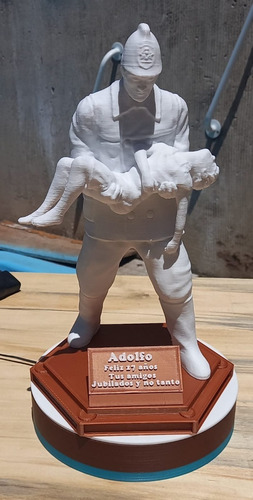 Estatua Bombero Voluntario Impresa En 3d