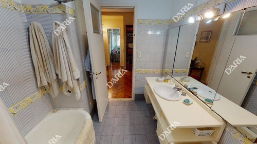 Imagen 20 de 30 de Excelente Chalet, Con Gran Jardin, Y Pileta, De Libertador Al Rio.
