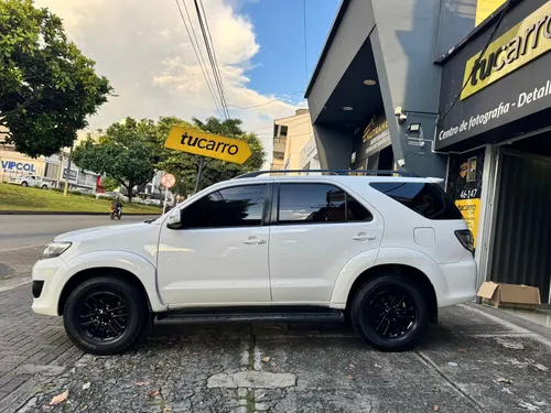 Toyota Fortuner 2.7 Sr5