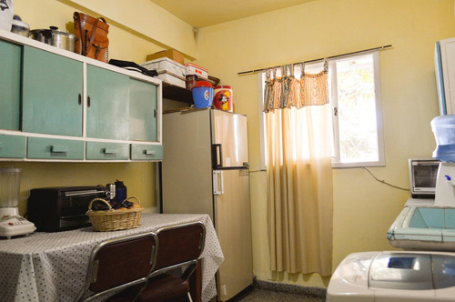 Vende Zona Ctro. Casa 3 Dorm. Apto Desarrollo