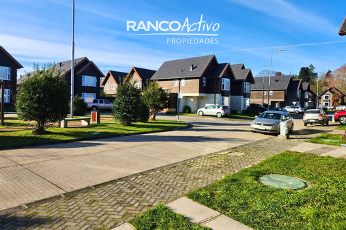 Arriendo De Hermosa Casa En Torobayo 4d 4b En Valdivia