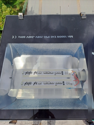 Reflector Carcaza 1000 Watt Con Adaptación A Luz Led De 400