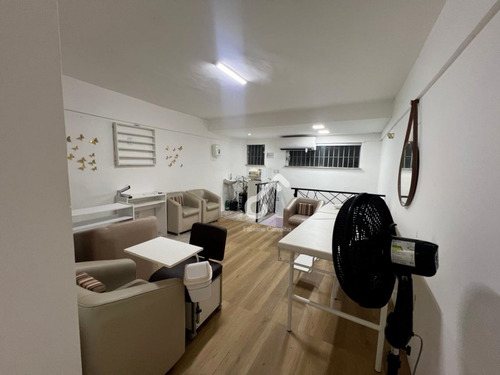 Salão De Beleza Completo (porteira Fechada) Em Funcionamento. Localizado No Shopping Canoas (em Frente Ao Camarão De Vilas). R$80.000,00