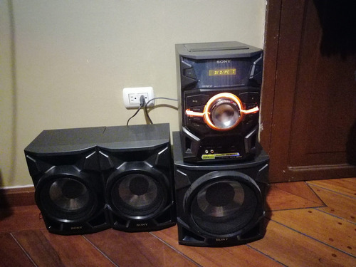 Imagen 2 de 2 de Equipo De Sonido Sony