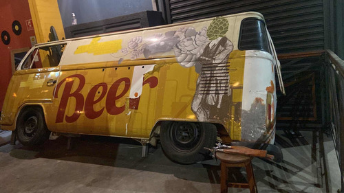 Kombi Lateral Fachada Decoraçao Choperia Parede Corujinha T1