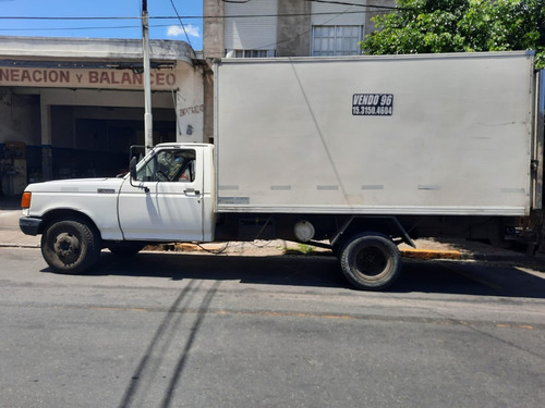 Imagen 2 de 8 de Ford 4000