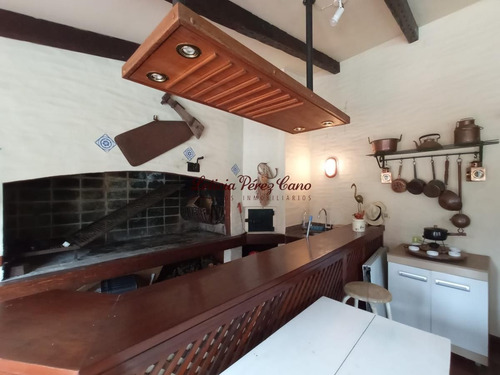 Imagen 10 de 17 de Casa En Venta Mas Consultorio Con Piscina Climatizada