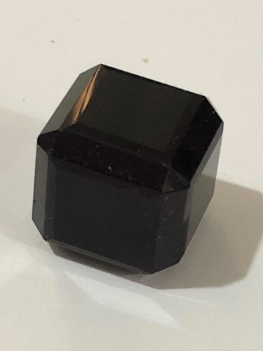 Topacio 84.20 Cts Natural Océano Rojo Cubo Piedra Suelta Rojo