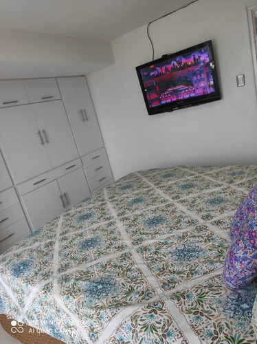 Imagen 12 de 14 de Se Ofrece Apartamento De Totalmente Remodelado
