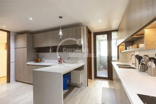 Departamento En Venta De 3 Dorm. En Lo Barnechea