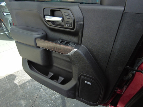 GMC Sierra 6.2 Denali Dvd At