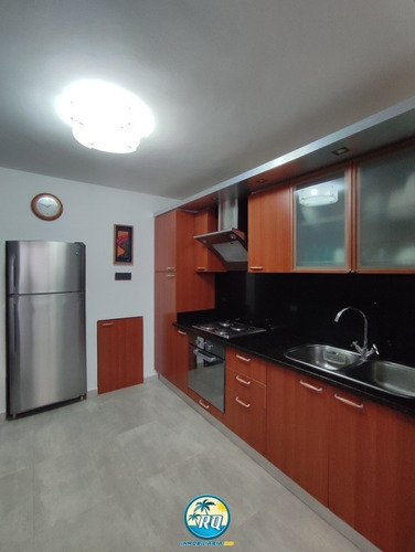Imagen 9 de 30 de Impecable Town House En Venta En Res. Villas Santorini