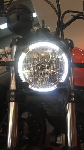 Ducati Scrambler Sixty 2