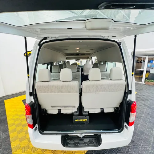 Nissan Urvan 2.5 15 Pas Amplia Aa Mt