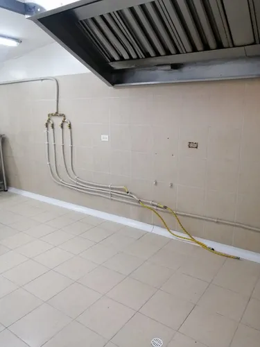 Cocina Oculta De 45 Mts2 - En Chapinero - Con Local Para Atender A La Zona De Comidas Y Domicilios