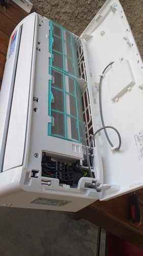 Imagen 5 de 5 de Instalación De Aires Acondicio Split Carga De Gas