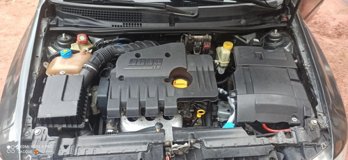 Imagem 8 de 9 de Fiat Stilo 2007 1.8 8v Flex 5p