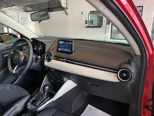 Mazda 2 Touring At/2025/cm/ Ng