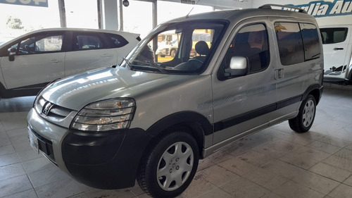 Imagen 2 de 15 de Peugeot Partner Patagonica 1.6 Vtc Plus Gnc 2014 Impecable