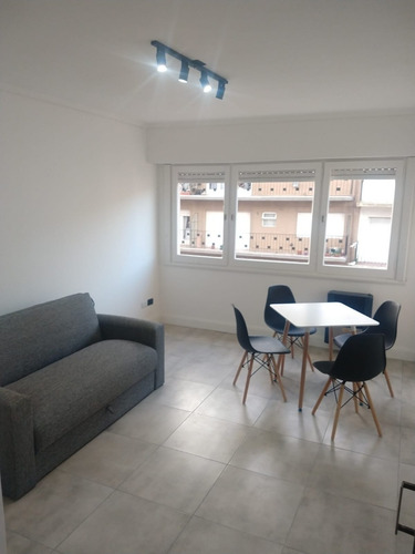 Imagen 1 de 11 de En Excelente Zona Y Entorno, 1 Ambiente A La Calle Todo A Nuevo, 24 M2
