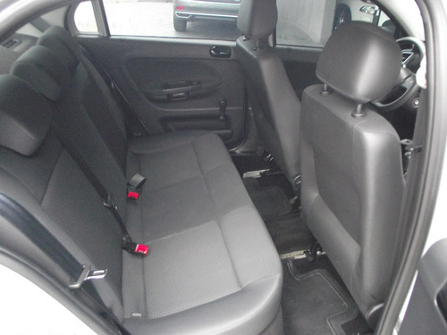 Volkswagen Voyage 1.6 Msi Total Flex 4p