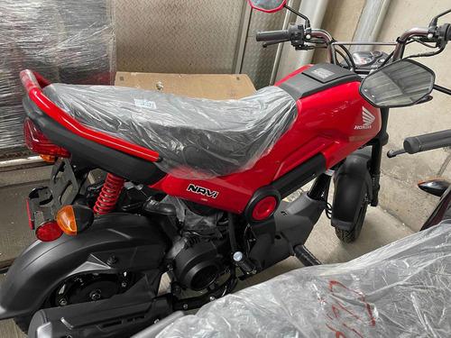 Imagen 3 de 16 de Honda Navi 110cc Maletera