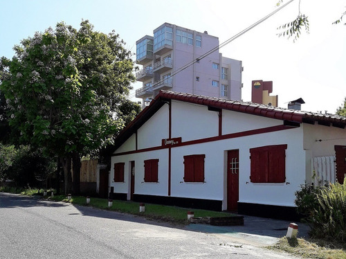 Imagen 1 de 30 de Complejo De 5 Unidades Funcionales De 3 Y 2 Ambientes En Zona Centro A Metros Del Mar Y De La Plaza Primera Junta