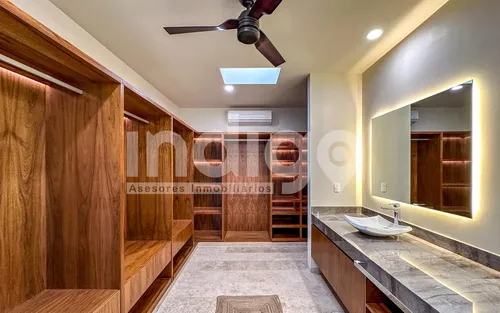 Casa En Venta En Mérida, Yucatán Country Club, Privada Oasis