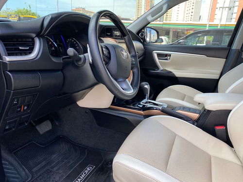 Imagem 8 de 15 de Toyota Sw4 Sw4 Srx Diamo. 4x4 2.8 Tb Die Aut. 2019/2019