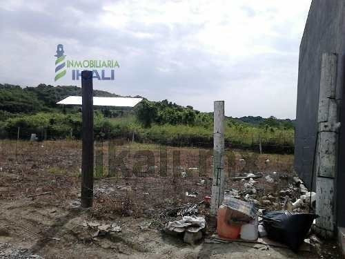 Imagen 3 de 13 de Terreno Comercial En Venta En Colonia Salvador Allende Poza Rica Ver, Cuenta Con 528 M² Se Encuentra Ubicado En La Av. Papantla De La Colonia Salvador Allende, Casi En Frente Del Nuevo Hospital Del I
