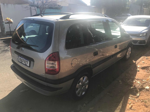Imagem 3 de 5 de Chevrolet Zafira 2005 2.0 Comfort Flex Power 5p