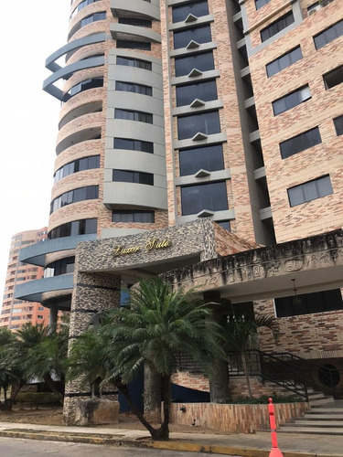 M.carpio Vende Exclusivo Penthouse Duplex En Res. Luxor Suite. Urb. Valle Blanco En Municipio Valencia