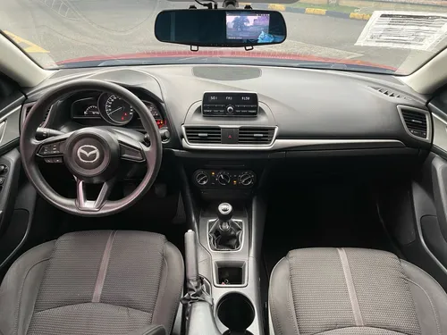Mazda 3 2.0 Prime