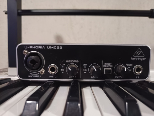 Interfaz Behringer U-phoria Umc22