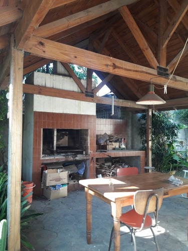 Imagen 10 de 12 de Chalet Con Departamento Moreno Centro Sur