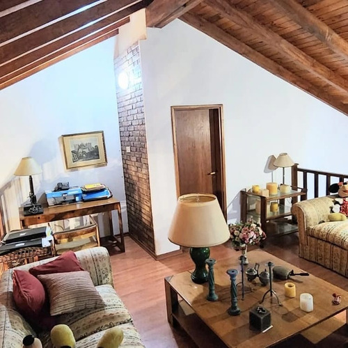 Se Vende Impecable Casa En B ° Dalvian (apto Credito Hipotecario)