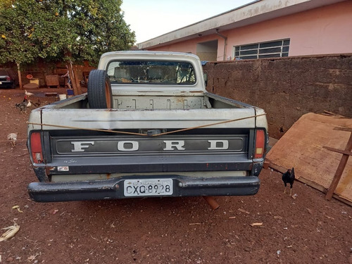Imagem 2 de 5 de Ford F1000