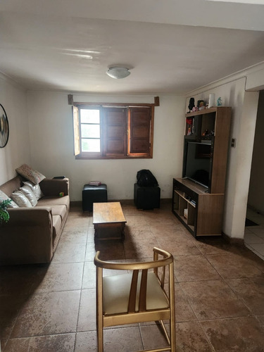 Excelente Oportunidad, Casa Amplia