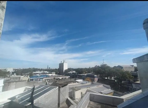 Venta De Apartamento Reciclado Una Cuadra De General Flores Y Garibaldi Barrio Jacinto Vera