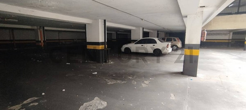 Alquiler Estacionamiento Con Excelente Ubicación En El Centro De Caracas