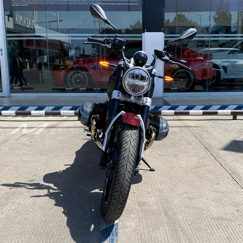 R12 Aventurin Red Metallic 2024