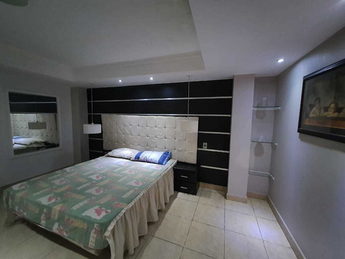 Imagen 6 de 22 de Apartamento En Alquiler En La Sagrada Familia Vanessa Suarez