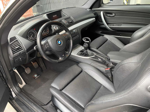 Imagen 10 de 13 de Bmw Serie 1 2011 2.5 135i Coupe Sportive 306cv