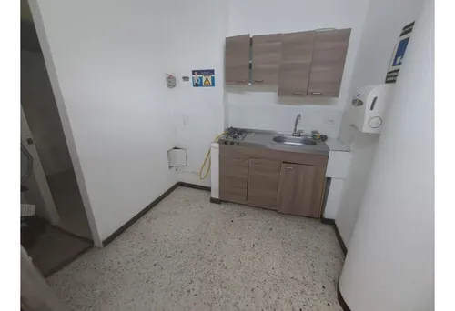 Bodega De 360 M² En Excelente Ubicación Envigado
