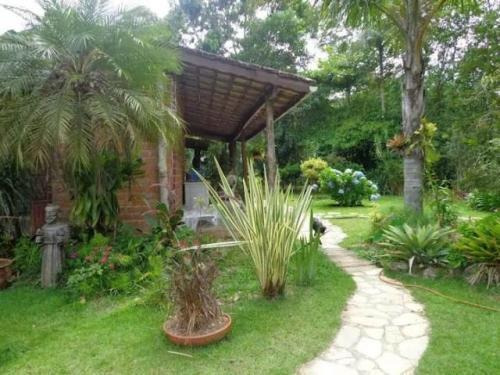 Imagem 8 de 14 de Chácara Ampla Em Itariri Com Piscina, 4 Quartos, Nascente