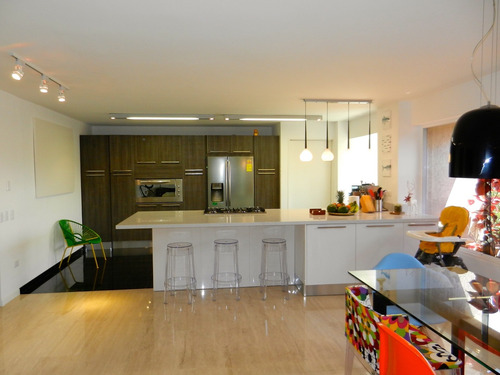 Imagen 10 de 18 de Se Vende Apto 202m2 4h/5b/2p Chulavista 7106