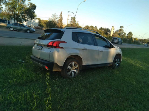 Peugeot 2008 1.6 Feline 2016