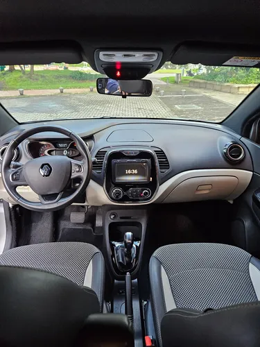 Renault Captur 2.0 Intens Automática