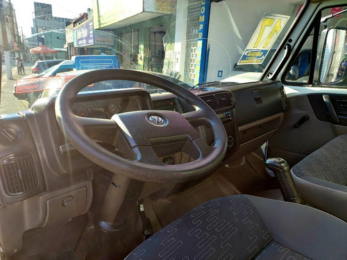 Imagem 11 de 16 de Volkswagen Delivery 8.160 Bau 2017